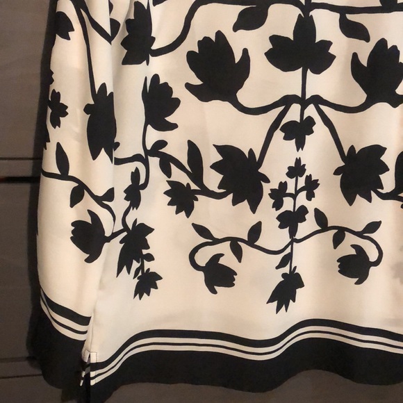 Black and white vintage throwback style LOFT blouse. XS - Picture 6 of 15